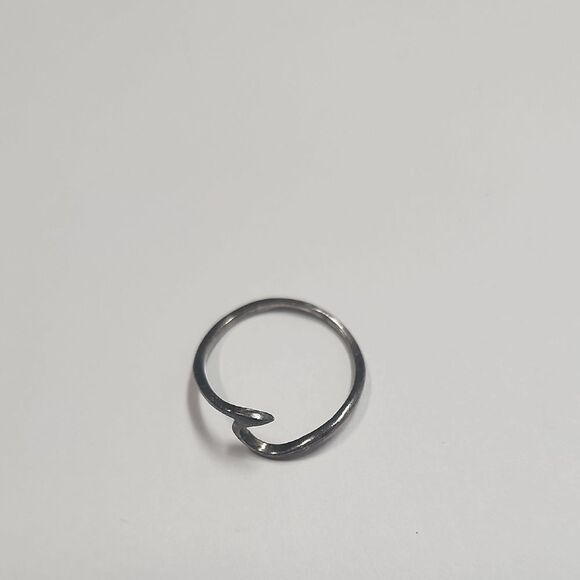 Sterling Silver Wave Ring 925 Size 6.5 - Picture 2 of 3